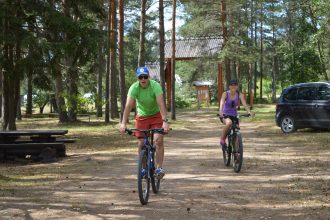 Daugavas lokos norisinājās aizraujošs vasaras piedzīvojums – „Tūrisma triatlons 2021”